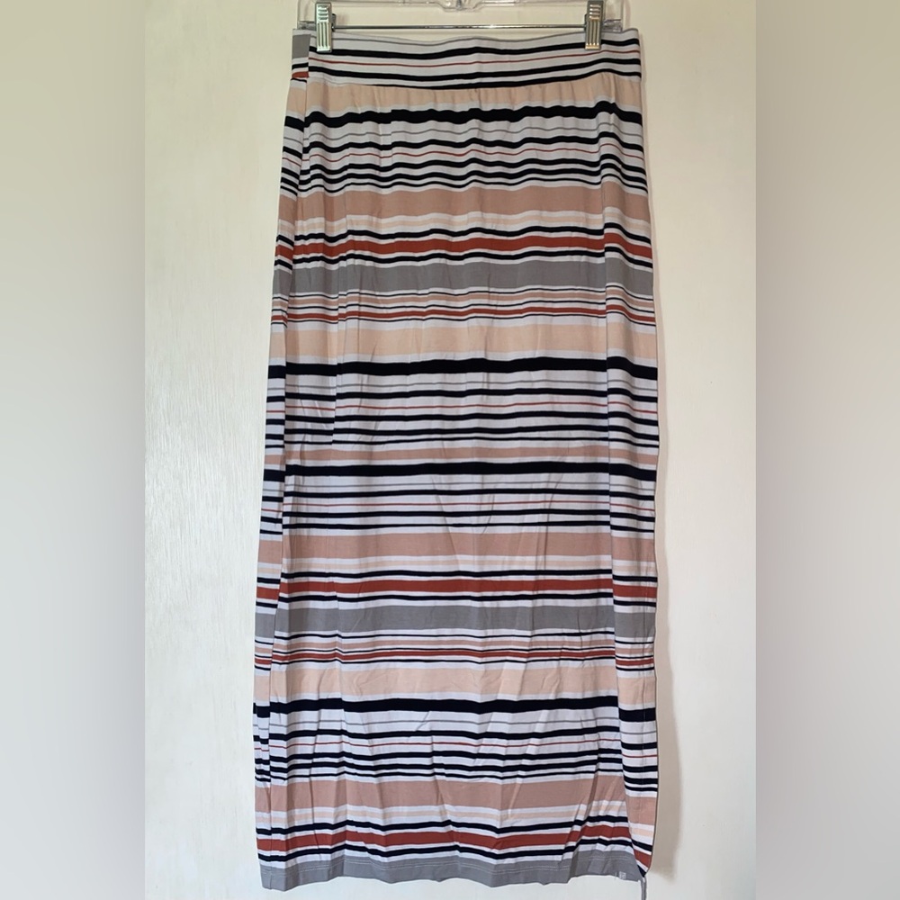 5/$20 Liz Claiborne striped skirt